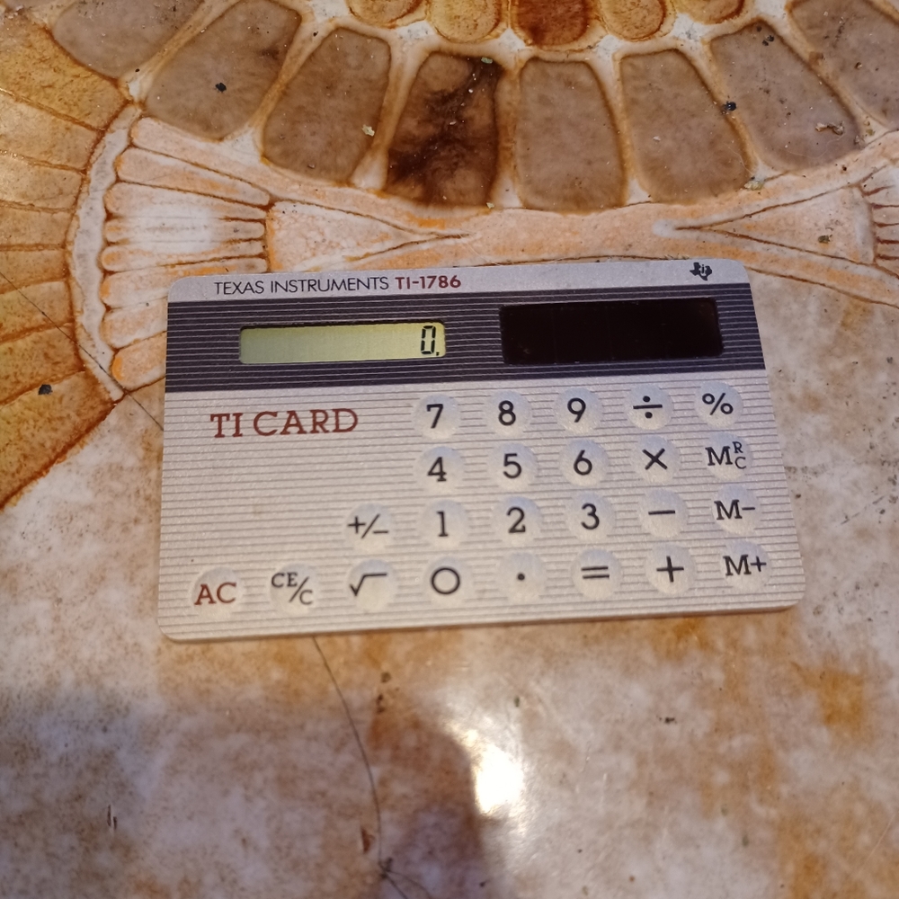 Texas Instruments TI-1786  TI CARD solar calculator